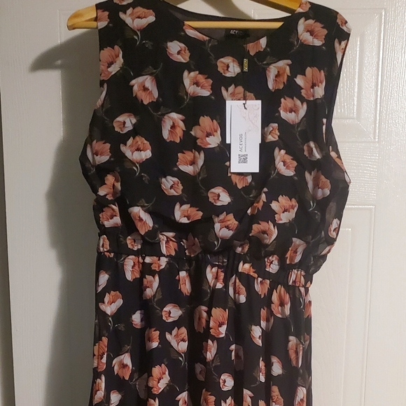 Floral Maxi Dress - Picture 1 of 2